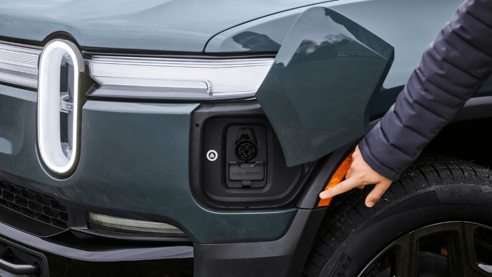Rivian R1S